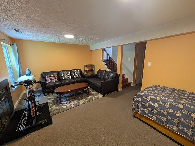 8121 Crabapple Ln — Photo 15