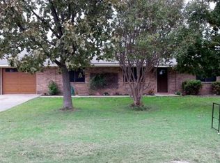 710 N 5th St, Jarrell, TX 76537