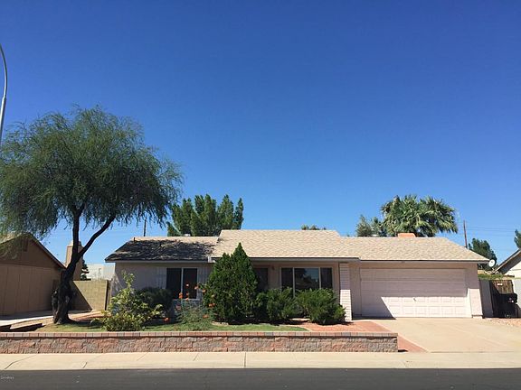 3rd image of 160 S Aspen Dr