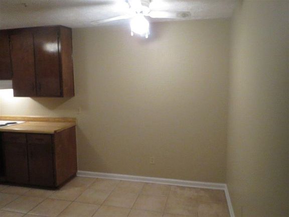 4th image of 2932 Greenon Ln