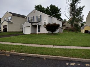 205 Village Green Ln, Telford, PA 18969