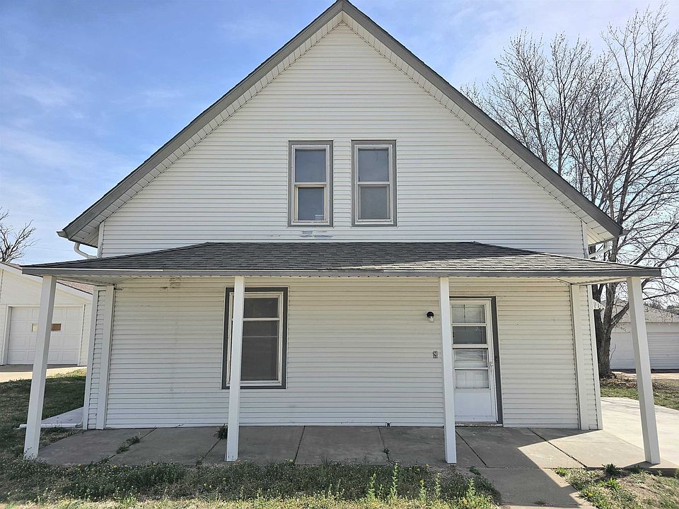 1st image of 804 Main St