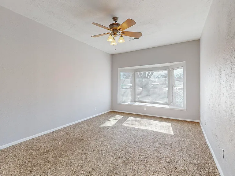 2551 Aspen Ave NW #B — Photo 11