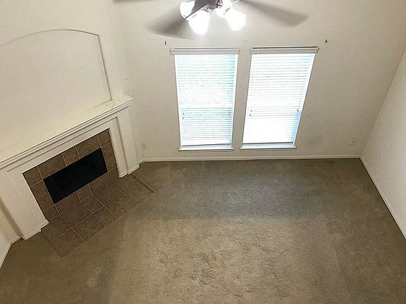 5th image of 321 Magnolia Estates Dr