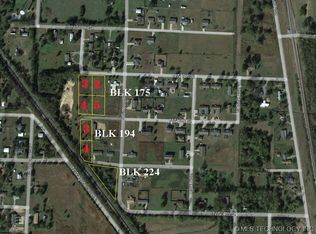NE 7th St, Wagoner, OK 74467