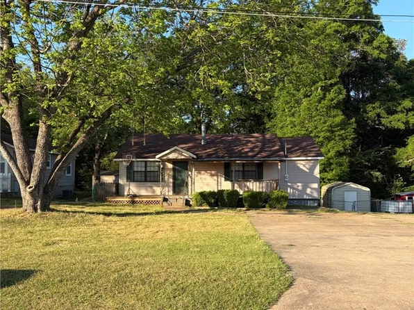 931 River Rd, Valley, AL 36854