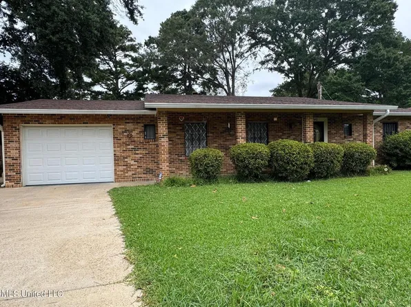 2340 Queensroad Ave, Jackson, MS 39213