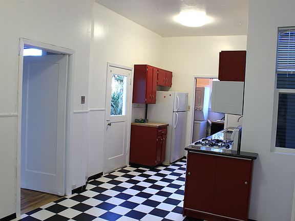 4th image of 1830 9th Ave