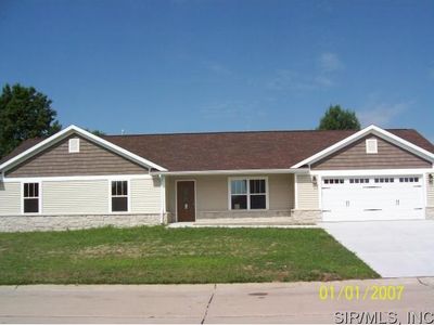 310 Courtland Dr, Highland, IL, 62249