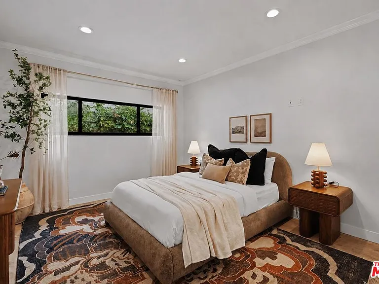 8416 Skyline Dr — Photo 37