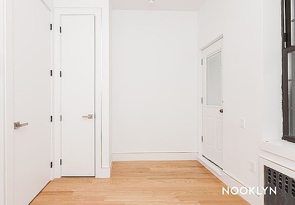 4th image of 1154 Gates Ave #1E