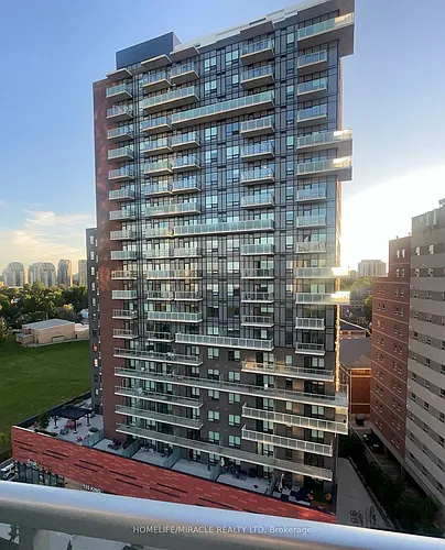 158 King St N Photo 1