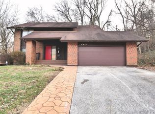 3652 Knollstone Dr, Saint Louis, MO 63135