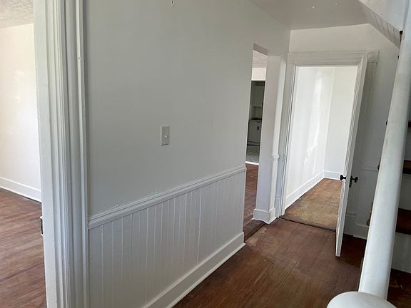 2nd image of 1301 Tilden Ave