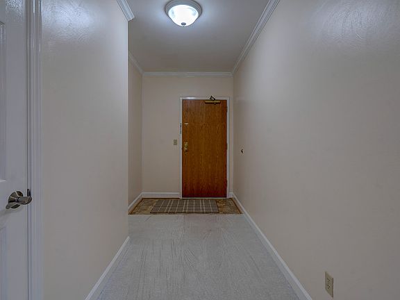 5th image of 4641 Heather Dr #105