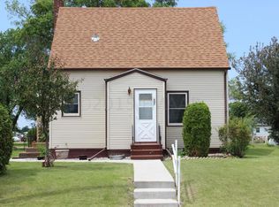 557 1st Ave W, Halstad, MN 56548