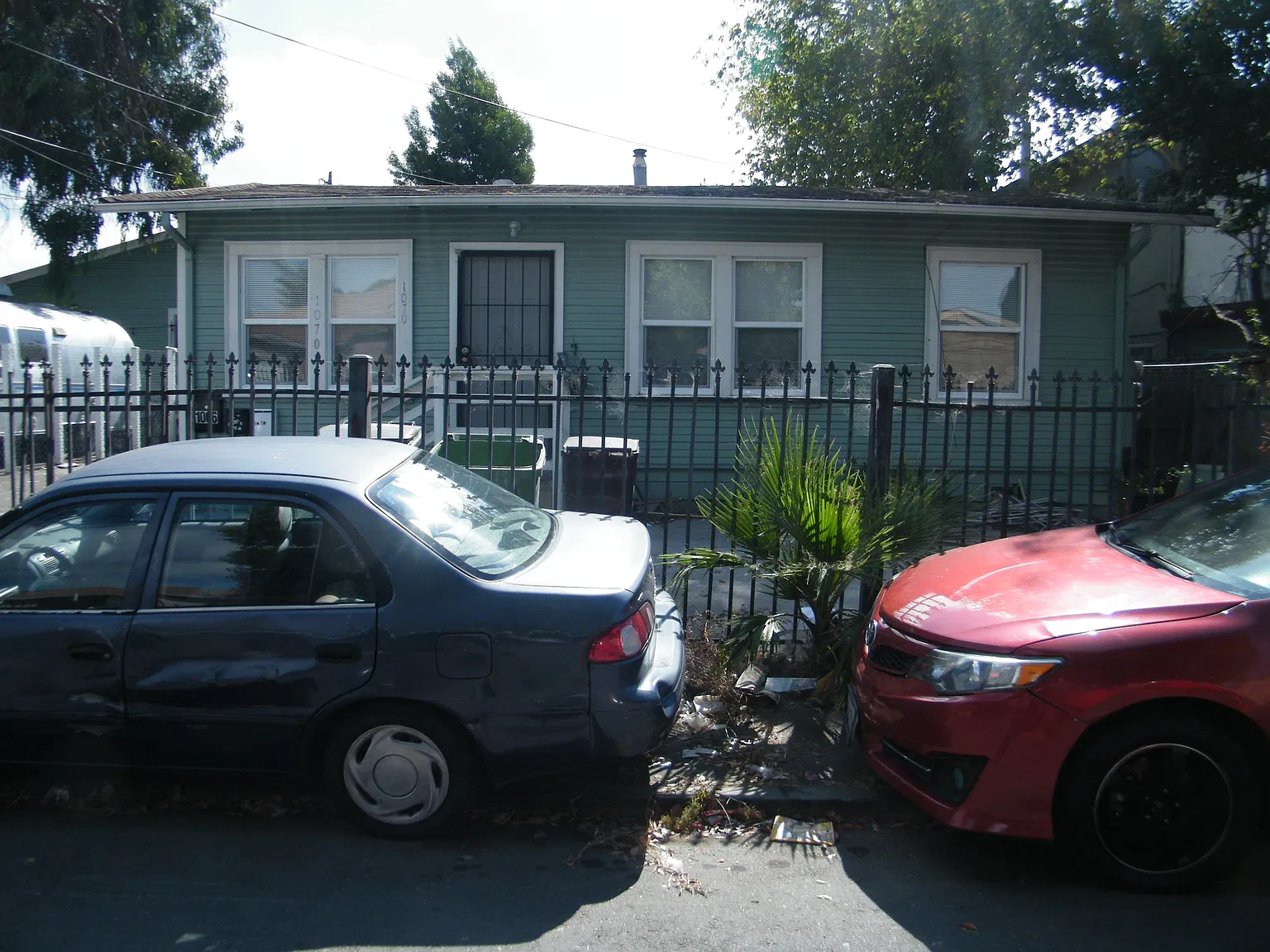 3 bed, 1000 sqft, $2,290 — Photo 2