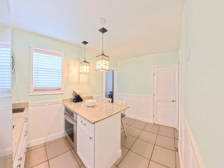 407 NW 7th St #A — Photo 14