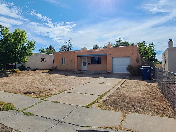 4th image of 2009 Madeira Dr NE