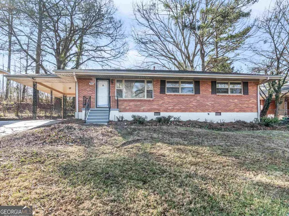 717 Oakdale Dr, Forest Park, GA 30297