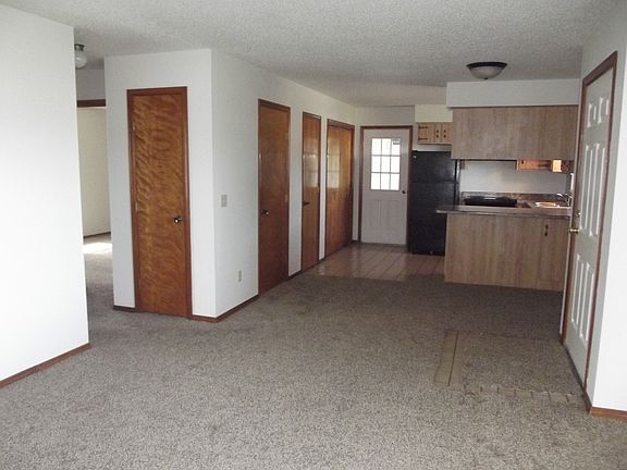 5th image of 2975 W Roxbury St