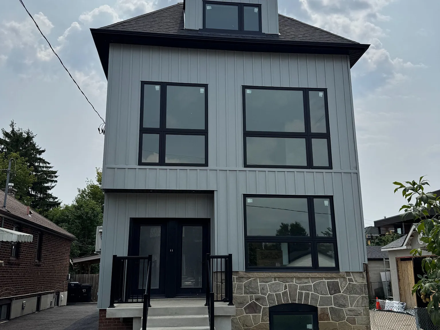 2 bed, $2,800 — Photo 1