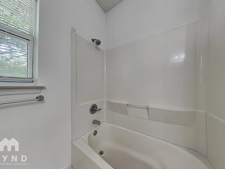 6325 Mallard View Ln — Photo 17