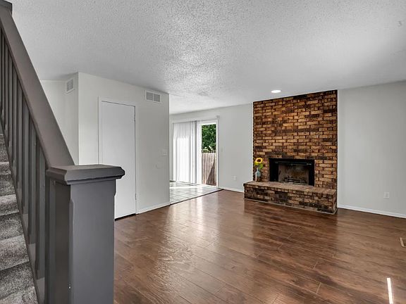 4th image of 9005 W Westlawn St