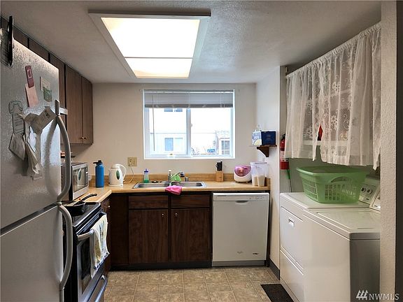 4th image of 4829 S 56th St Unit 2