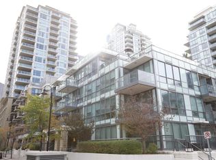 51 E Waterfront Mews SW #304, Calgary, AB T2P0X3
