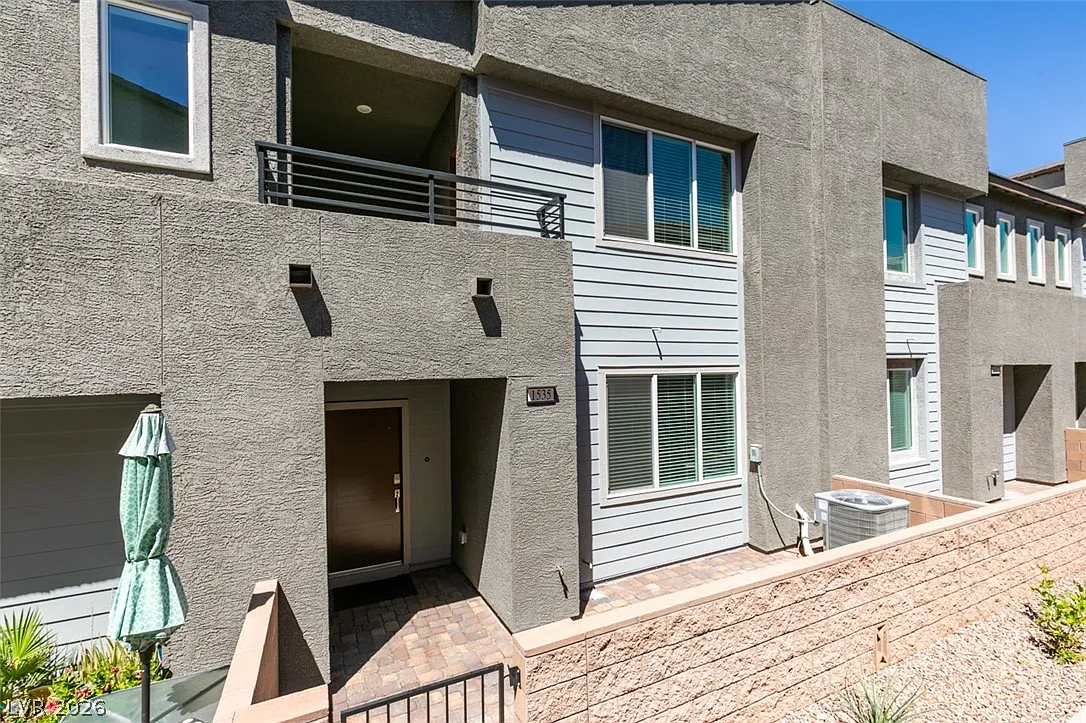 3 bed, 2.5 bath, 1784 sqft, $1,850 — Photo 2