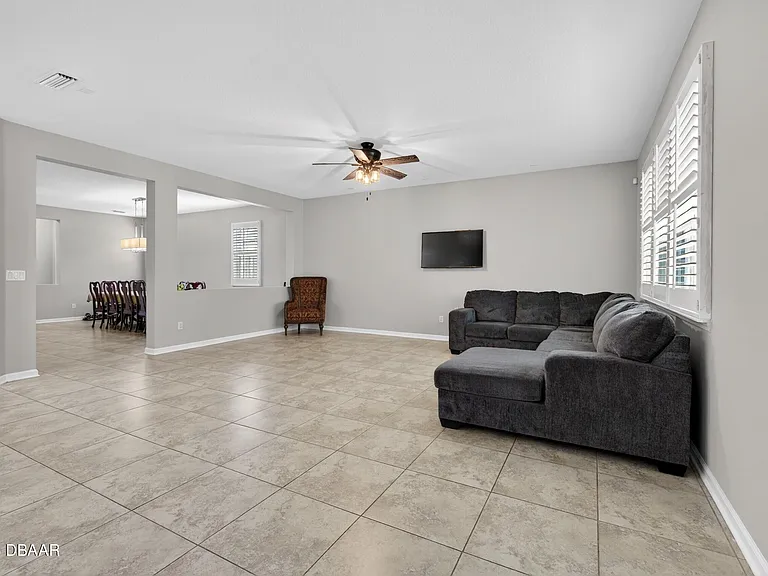 129 Formby Grande Ave — Photo 12