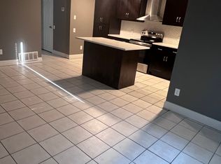 1038 N Riverside Dr APT B, Fort Worth, TX 76111