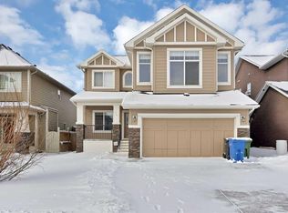 629 E Marina Dr, Chestermere, AB T1X 0N9
