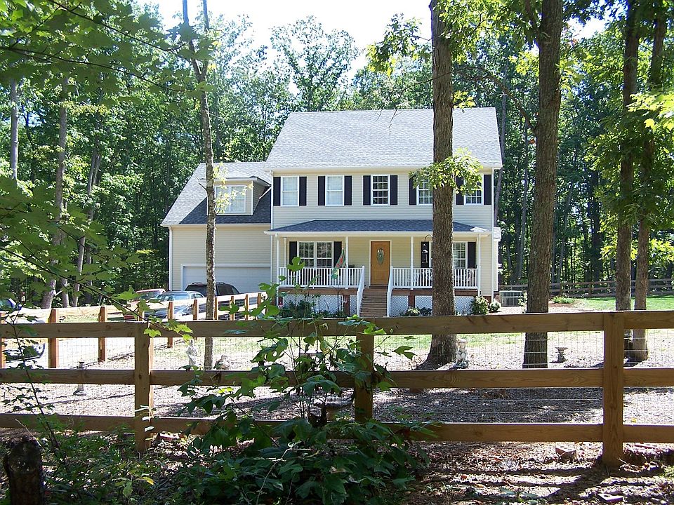 Front with full front porch 