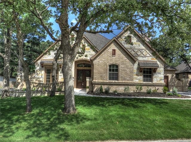 1st image of 2923 Sutton Pl
