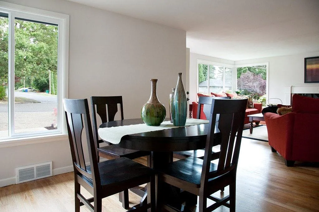 827 NE 115th Street — Photo 4