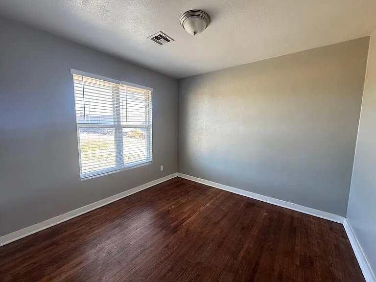 2030 NW 25th St #6 — Photo 13