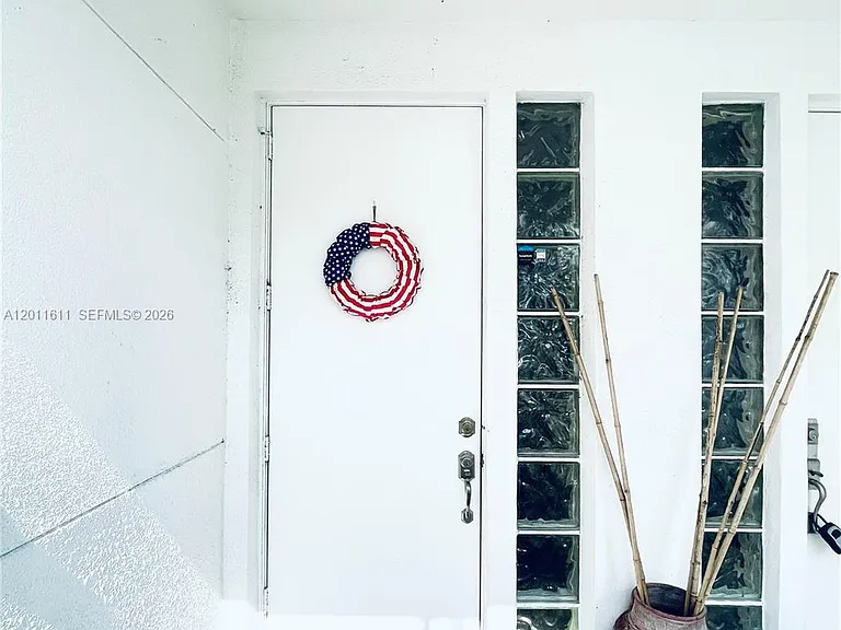 822 NE 19th Ave — Photo 2