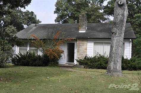 1st image of 831 Kendall Dr