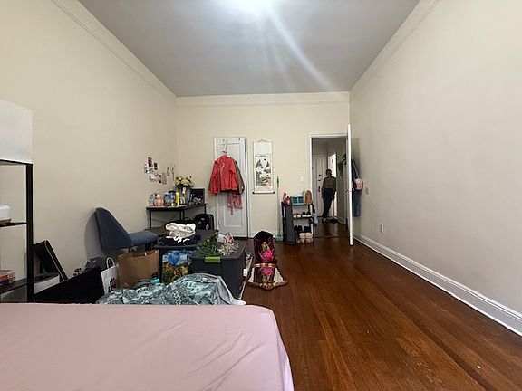 3rd image of 400 E 87th St APT 3E