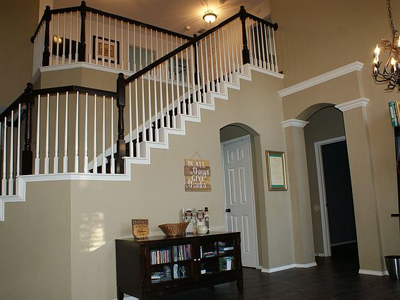 3rd image of 2037 Piedmont Dr