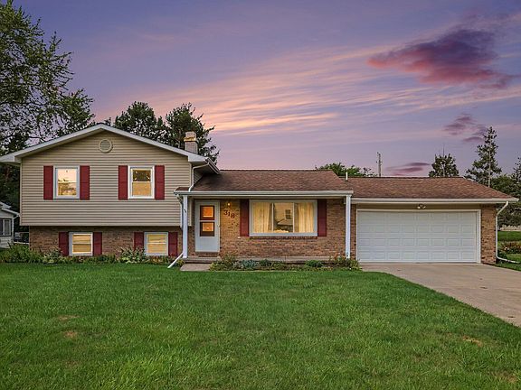 2nd image of 318 Kenway Dr