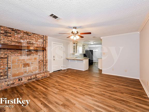 4th image of 612 Mesa Dr