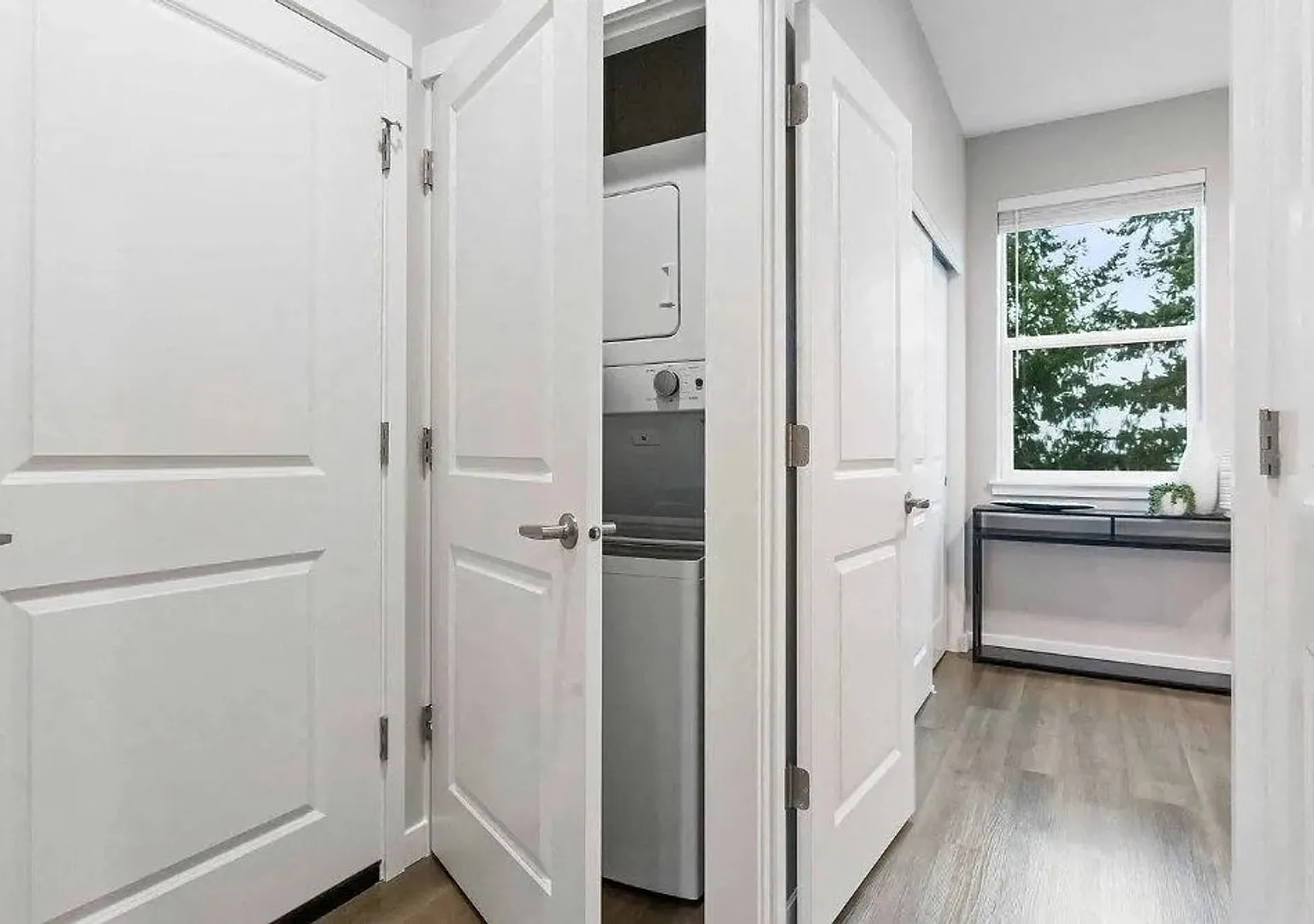2 bed, 2.0 bath, 1048 sqft, $1,995 — Photo 3