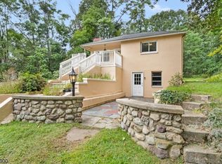 908 Lotus Ter, Newton, NJ 07860