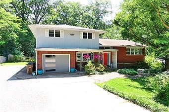 2nd image of 1814 Oak Hills St