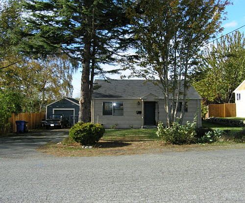 1st image of 385 SE Pasek St