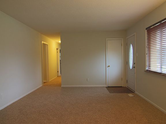 3rd image of 8200 Mountain Creek Ln