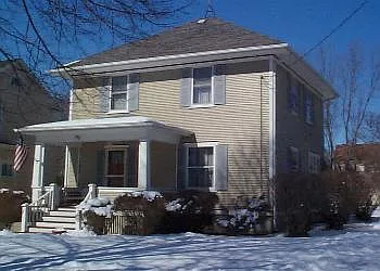 358 Jefferson Ave photo 1